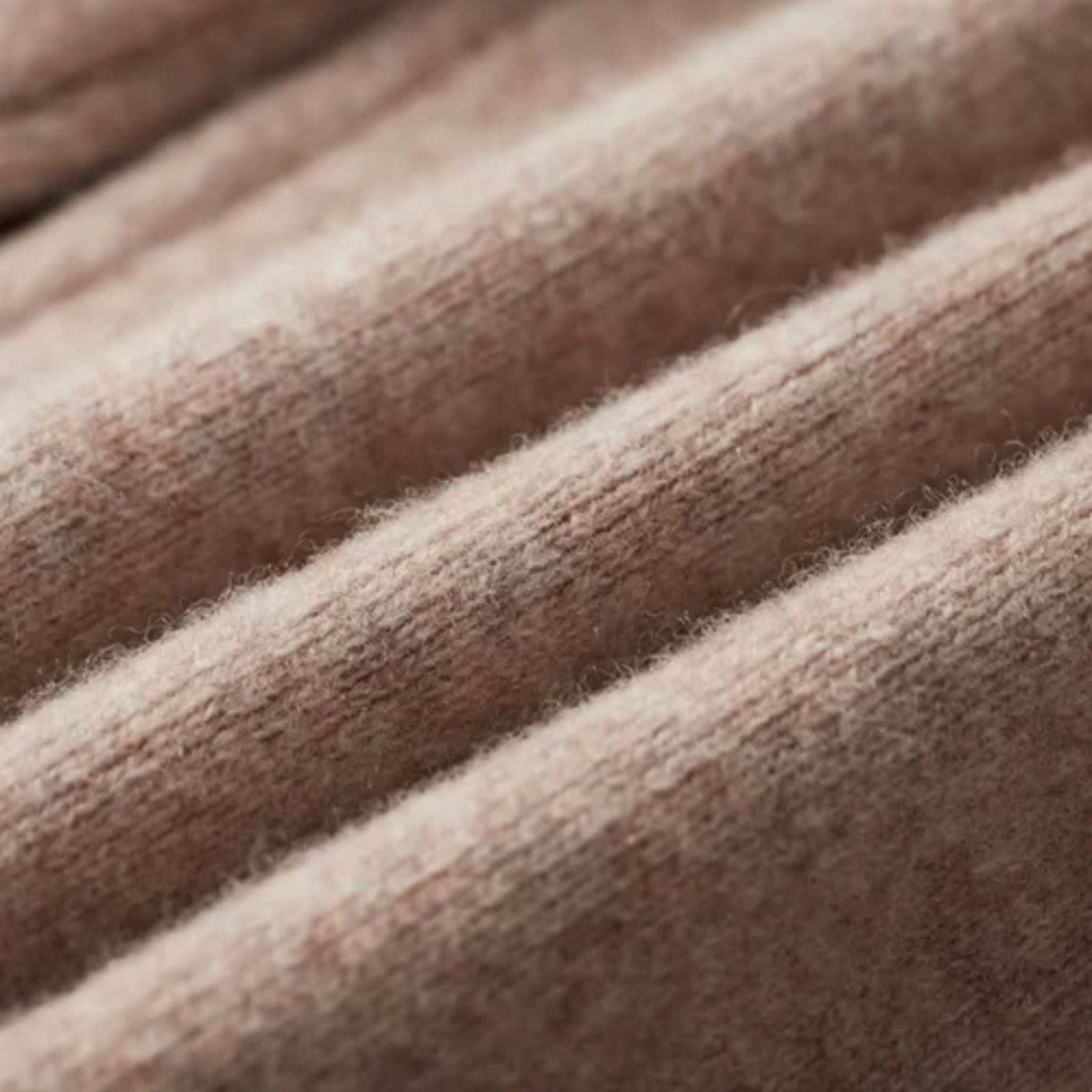 The Verona Merino Wool Savro Set